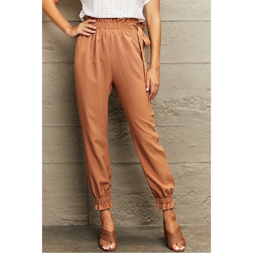 NWT Tie Waist Cropped Pants